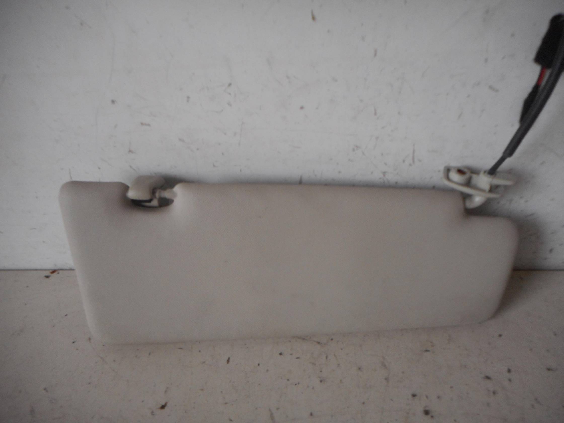 Aletta parasole parabrezza sx.